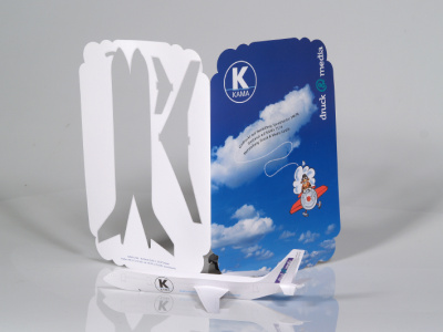 ΑΕΡΟΠΛΑΝΑΚΙ ΧΑΡΤΙΝΟ ΣΥΝΑΡΜΟΛΟΓΟΥΜΕΝΟ ΜΕ ΛΑΣΤΙΧΟ (1)